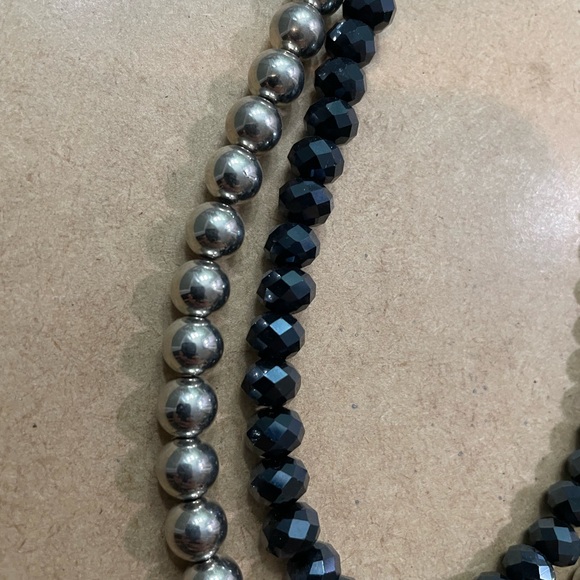 Navy/silver necklace - Picture 2 of 2